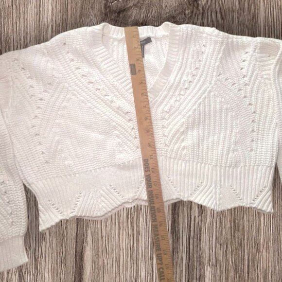 Forever 21 White Knit Cropped Sweater With V-Neck & Long Sleeves Cotton Blend - Picture 4 of 7